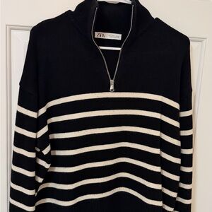 Zara Women's Black and White Striped Zip-Up Sweater